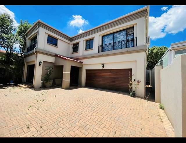 4 BEDROOM HOUSE FOR SALE IN DOWERGLEN EXT 4